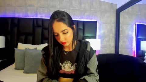 Snapshot of miasweetth chatting on 02/03/25, 11:53 Mia Sweetth online show from 02/03/25, 11:53