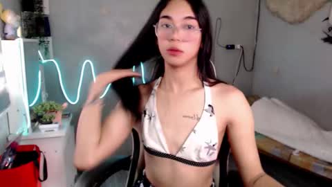 Mia online show from 02/22/26, 05:19