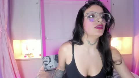 miaturnerr_ online show from 04/18/26, 03:43