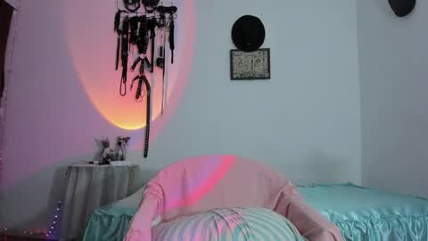 Mariana  online show from 04/06/26, 01:36