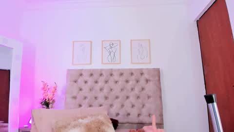 Miavenuss 1 online show from 03/21/26, 09:29