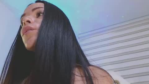 Mia online show from 02/18/25, 10:36