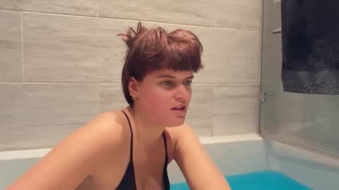 Mia  online show from 12/15/25, 03:49