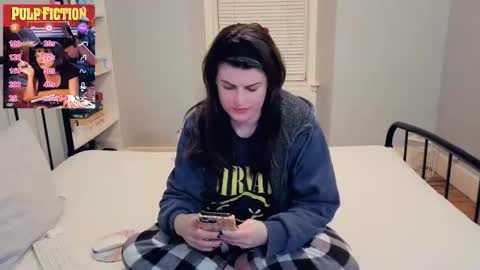 Mia  online show from 04/12/26, 09:42