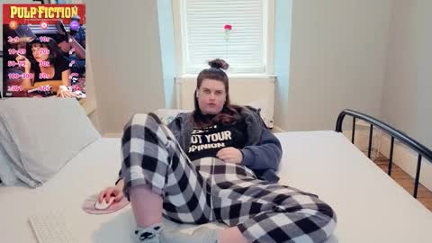 Mia  online show from 04/15/26, 09:38