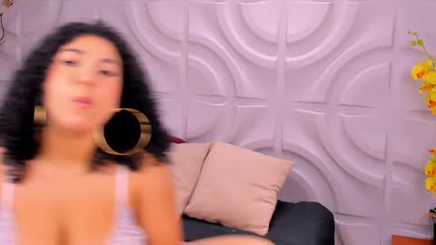 Mia online show from 01/06/25, 03:31