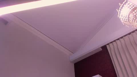 Mia online show from 03/11/25, 03:16