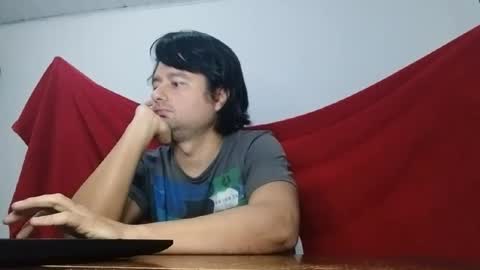 Snapshot of micarranox chatting on 09/26/25, 12:47 micarranox online show from 09/26/25, 12:47