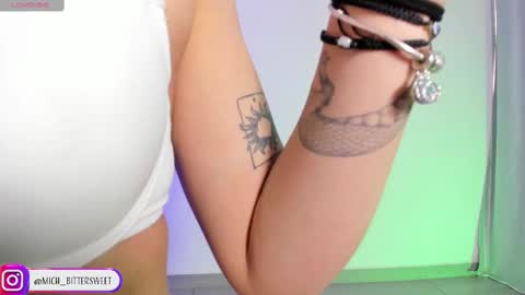 Snapshot of mich_bittersweet chatting on 02/12/25, 06:09 online show from 02/12/25, 06:09