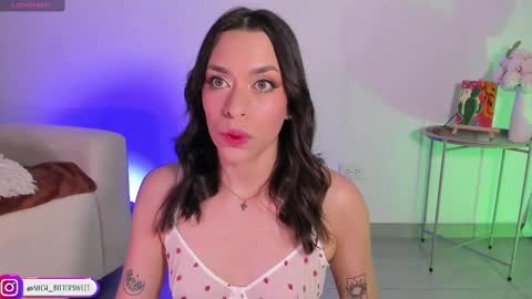 Snapshot of mich_bittersweet chatting on 09/22/25, 10:12 online show from 09/22/25, 10:12