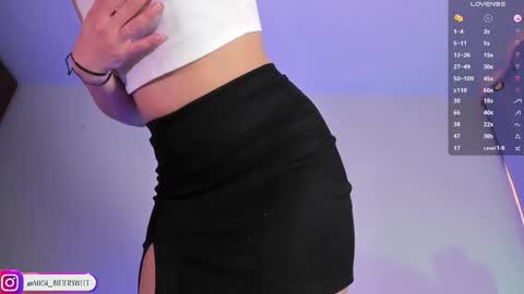 Snapshot of mich_bittersweet chatting on 09/25/25, 10:13 online show from 09/25/25, 10:13