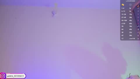 Snapshot of mich_bittersweet chatting on 09/28/25, 10:04 online show from 09/28/25, 10:04