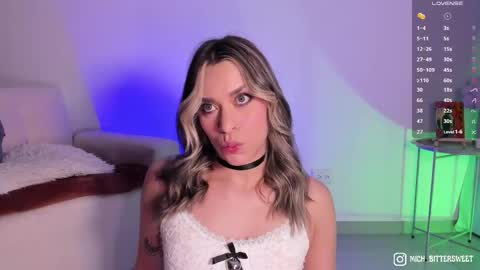 Snapshot of mich_bittersweet chatting on 10/19/25, 10:10 online show from 10/19/25, 10:10