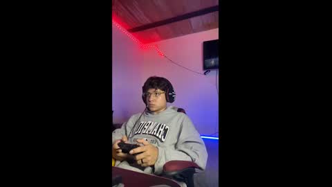 Snapshot of michael_kendall0 chatting on 02/03/25, 10:54 michael independent model  online show from 02/03/25, 10:54