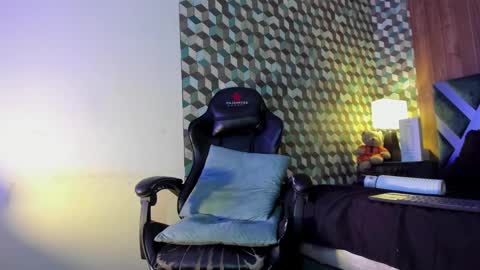 Snapshot of michael_magno chatting on 01/23/25, 01:02 Michael Stevens online show from 01/23/25, 01:02