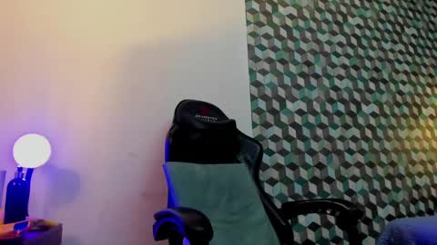 Snapshot of michael_magno chatting on 02/05/25, 11:34 Michael Stevens online show from 02/05/25, 11:34