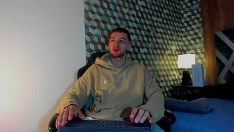 Snapshot of michael_magno chatting on 02/11/25, 12:16 Michael Stevens online show from 02/11/25, 12:16