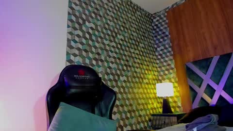 Snapshot of michael_magno chatting on 02/19/25, 12:11 Michael Stevens online show from 02/19/25, 12:11