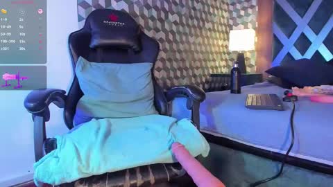 Snapshot of michael_magno chatting on 02/22/25, 12:08 Michael Stevens online show from 02/22/25, 12:08