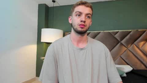 Snapshot of michael_magno chatting on 02/23/25, 08:44 Michael Stevens online show from 02/23/25, 08:44