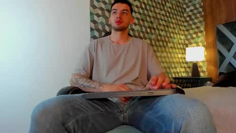 Snapshot of michael_magno chatting on 02/25/25, 02:11 Michael Stevens online show from 02/25/25, 02:11