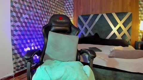 Snapshot of michael_magno chatting on 02/26/25, 04:45 Michael Stevens online show from 02/26/25, 04:45