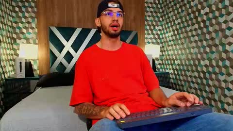 Snapshot of michael_magno chatting on 09/10/25, 08:53 Michael Stevens online show from 09/10/25, 08:53