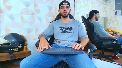 Snapshot of michael_magno chatting on 09/14/25, 09:47 Michael Stevens online show from 09/14/25, 09:47