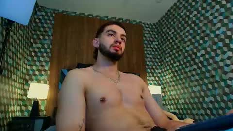 Snapshot of michael_magno chatting on 10/18/25, 02:18 Michael Stevens online show from 10/18/25, 02:18