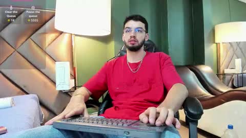 Snapshot of michael_magno chatting on 10/26/25, 09:10 Michael Stevens online show from 10/26/25, 09:10