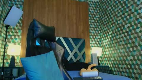 Snapshot of michael_magno chatting on 10/28/25, 02:42 Michael Stevens online show from 10/28/25, 02:42