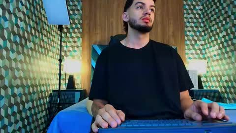 Snapshot of michael_magno chatting on 11/10/25, 11:09 Michael Stevens online show from 11/10/25, 11:09