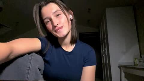 Snapshot of michael_pors chatting on 10/02/25, 04:03 Emily online show from 10/02/25, 04:03