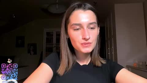 Snapshot of michael_pors chatting on 11/17/25, 02:34 Emily online show from 11/17/25, 02:34