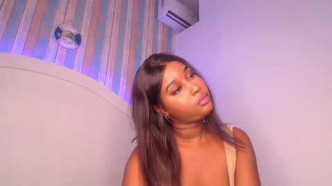 Snapshot of michaelacox chatting on 12/04/25, 07:33 Michel online show from 12/04/25, 07:33