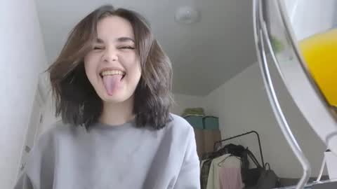 Snapshot of michaelarroyano chatting on 11/17/25, 06:14 Ellie online show from 11/17/25, 06:14