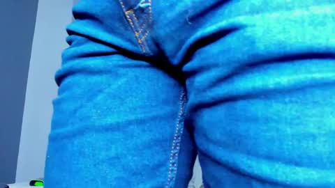 MichaelConnor  online show from 01/12/25, 03:46