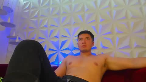 MichaelConnor  online show from 02/15/25, 09:26