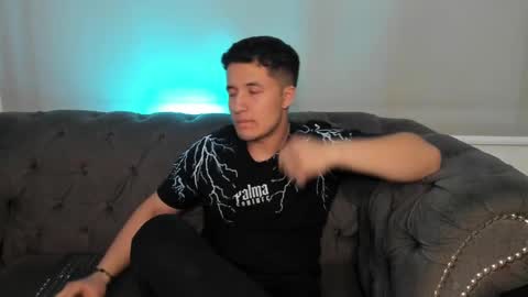 MichaelConnor  online show from 03/03/25, 04:24