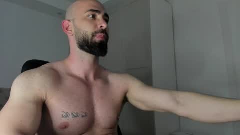 MichaelEvansx online show from 04/26/26, 09:12