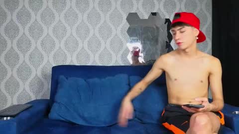 Snapshot of michaell_twink chatting on 02/11/25, 01:10 Michaell online show from 02/11/25, 01:10