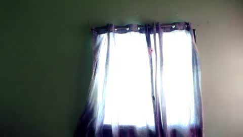 Snapshot of michaeltagocon chatting on 01/04/25, 04:55 My name is Kel 18. 53 short and petite... online show from 01/04/25, 04:55