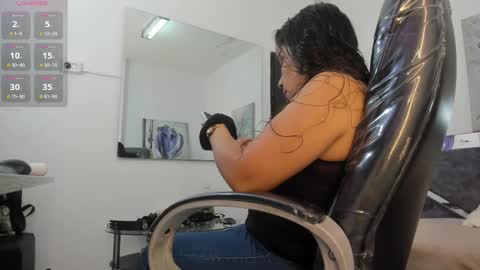 Snapshot of michell_dss chatting on 11/23/25, 06:30 michell_dss online show from 11/23/25, 06:30