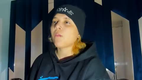 michell_rs online show from 09/26/25, 04:16