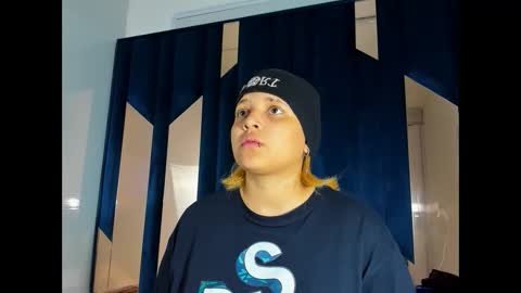 michell_rs online show from 10/23/25, 04:45