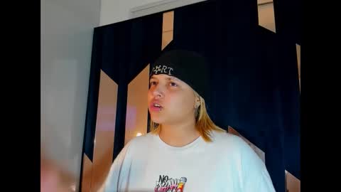 michell_rs online show from 12/17/25, 03:12