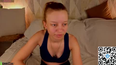 Snapshot of michelle_blond chatting on 06/11/26, 02:53 michelle_blond online show from 06/11/26, 02:53