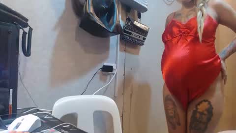 michelle_ux online show from 10/06/25, 07:50