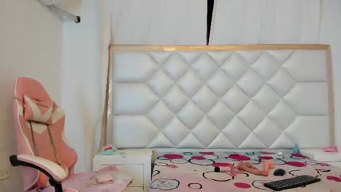 Snapshot of michelleblair1 chatting on 07/23/26, 01:09 michelleblair1 online show from 07/23/26, 01:09