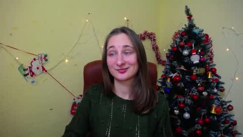 Snapshot of michellee11 chatting on 01/04/25, 12:16 Michel online show from 01/04/25, 12:16